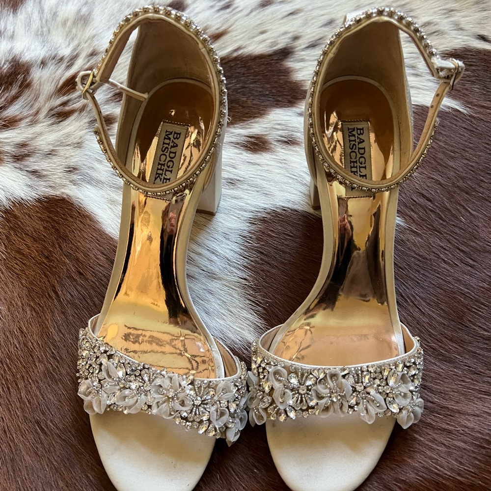 Badgley Mischka Ivrsat Finesse ankle strap evening shoe